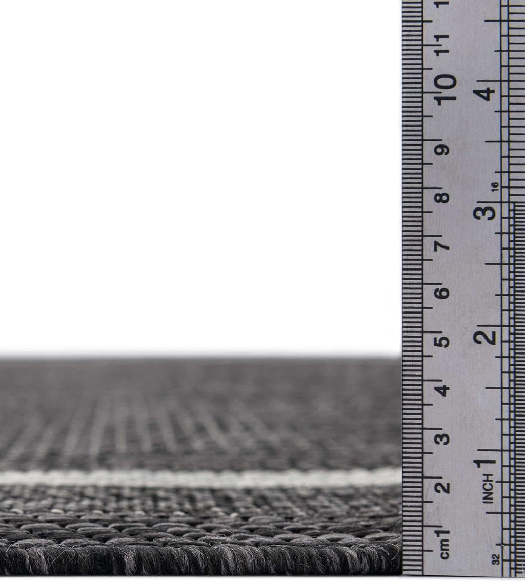 Unique Loom Outdoor Border Collection Area Rug - Soft Border (5' 3" Octagon, Black/ Ivory)