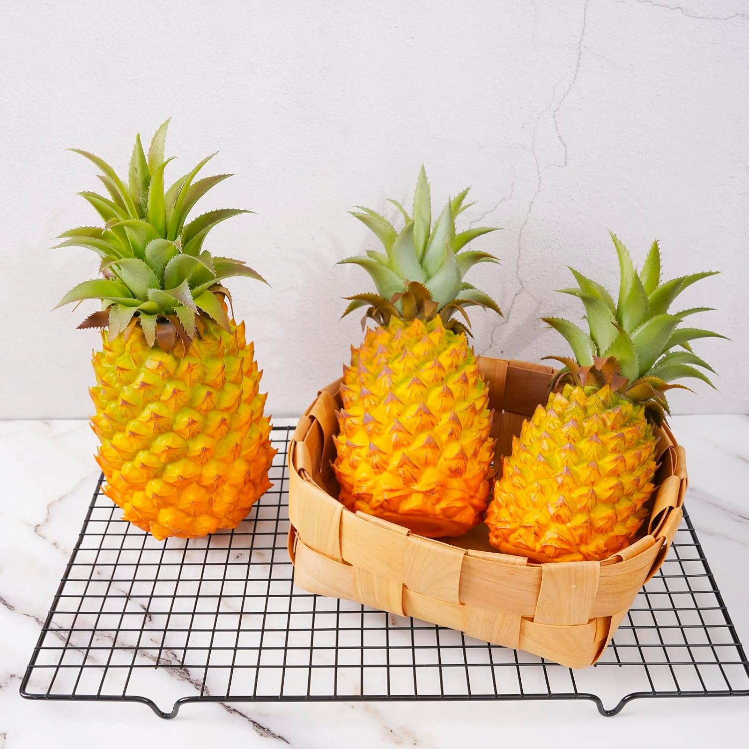 QIRMIZI Artificial Pineapple -Simulated Fruit Decoration, Lifelike Fake Fruit Model, Perfect for Home Decor, Kitchen, Party & Photography Prop – Realistic & Eco-Friendly,Yellow Small