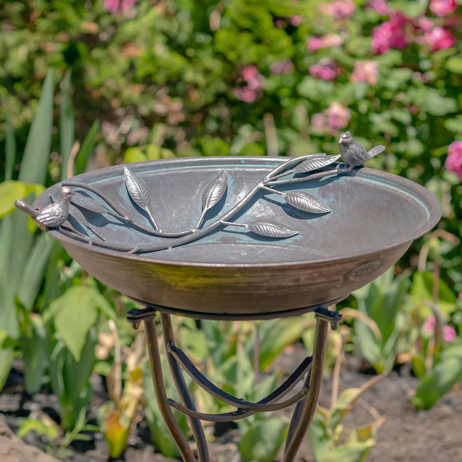 Zaer Ltd. Deep Well Made Metal Birdbath with 2 Cast Iron Birds and Leaf Decoration (Bronze)