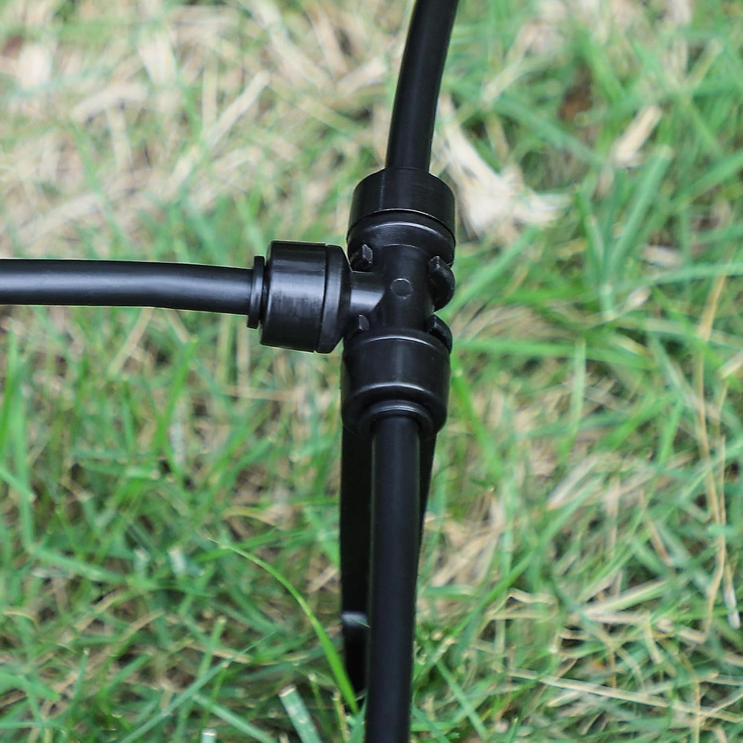 MIXC 24 Pack 1/4" Drip Irrigation Connectors, Quick Connect Fittings for 1/4 Inch Drip Tubing, Push-to-Fit Tee Fittings for Sprinkler & Irrigation Systems(1/4'' Brbed Tee Connectors-24P)