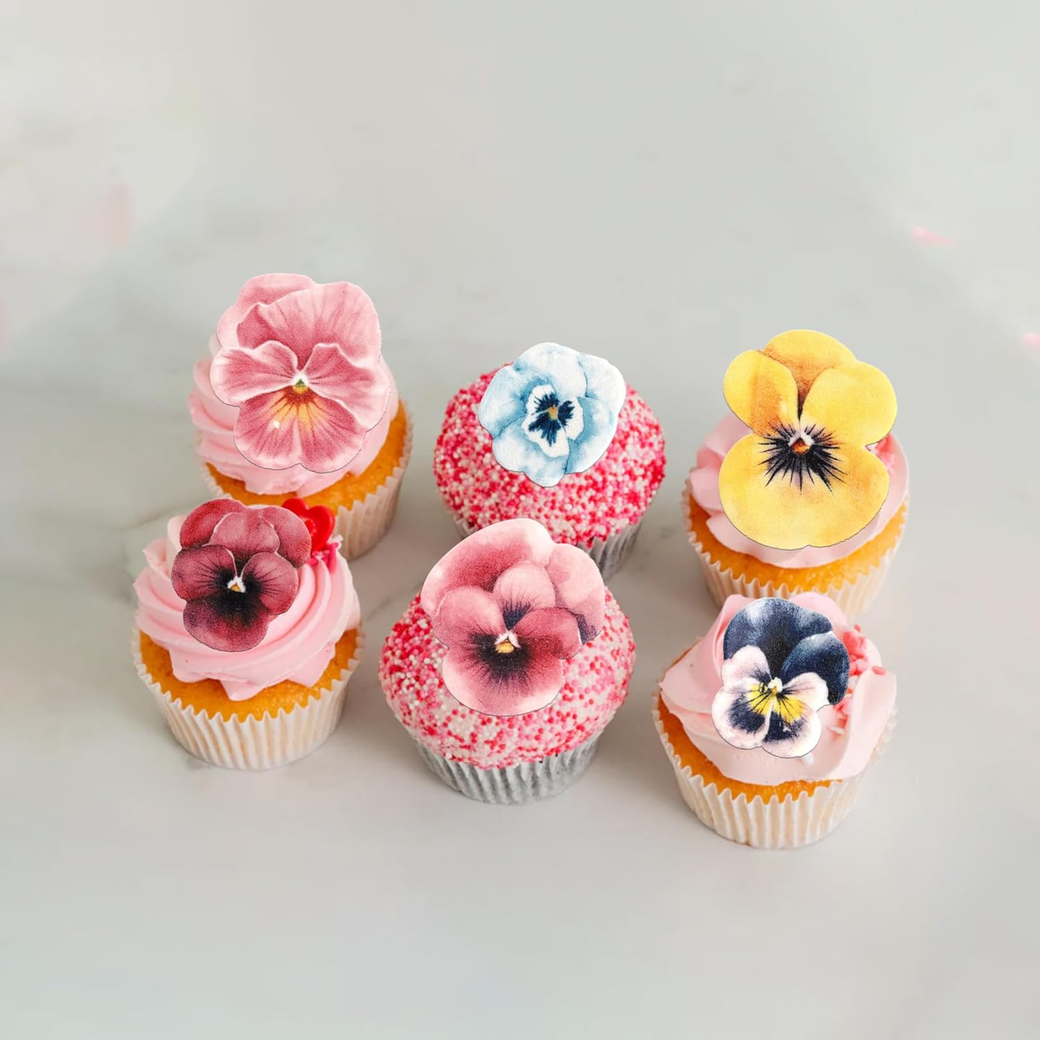 60 PCS Edible Flowers Cake Toppers Wafer Paper Flowers Cupcake Toppers Pansies Wedding Bridal Engagement Edible Flower Cake Decorations for Baby Shower Birthday Party Cake Food Decorations Supplies