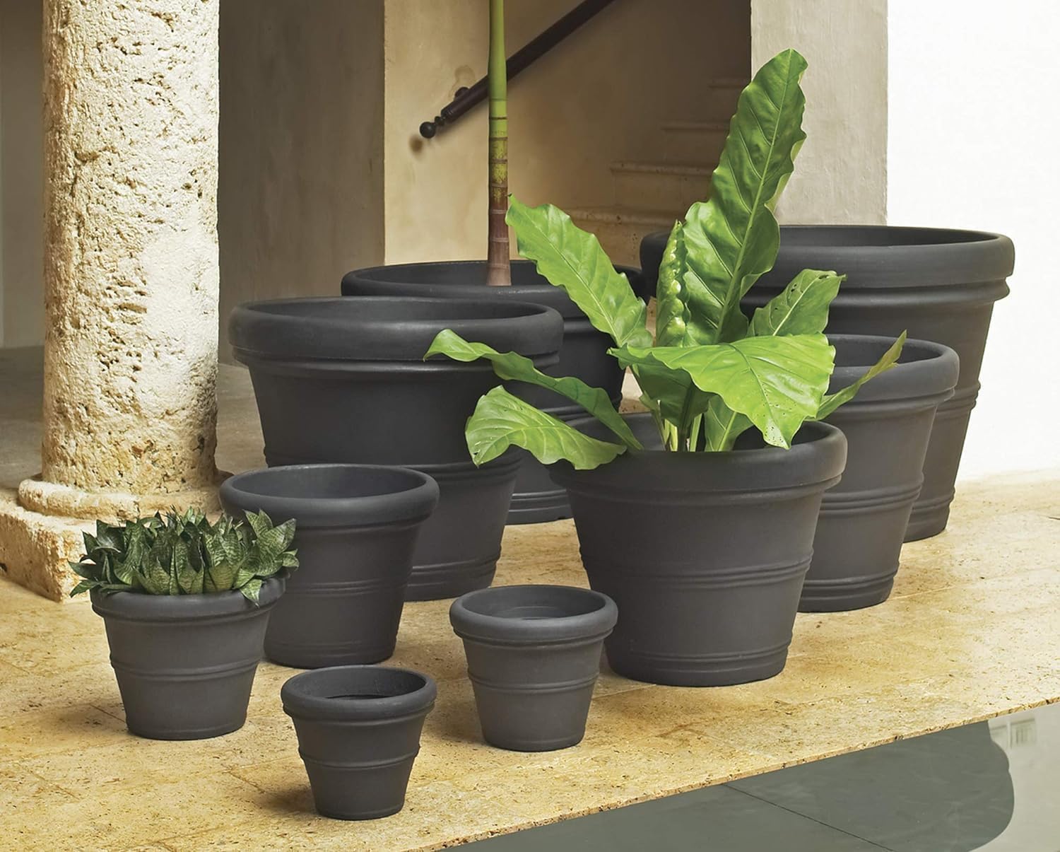 Crescent Garden Brunello Classic Rolled Rim Planter Pot, Indoor/Outdoor Plastic Round Plant Pot - Decorative Flower Pot - 20''W (Rust)