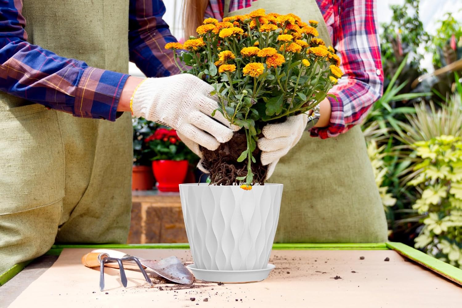 7 Inch Plant Pots 5 Pack, Flower Planters with Drainage Holes and Trays,Plastic Pots for Indoor Outdoor Plants,White