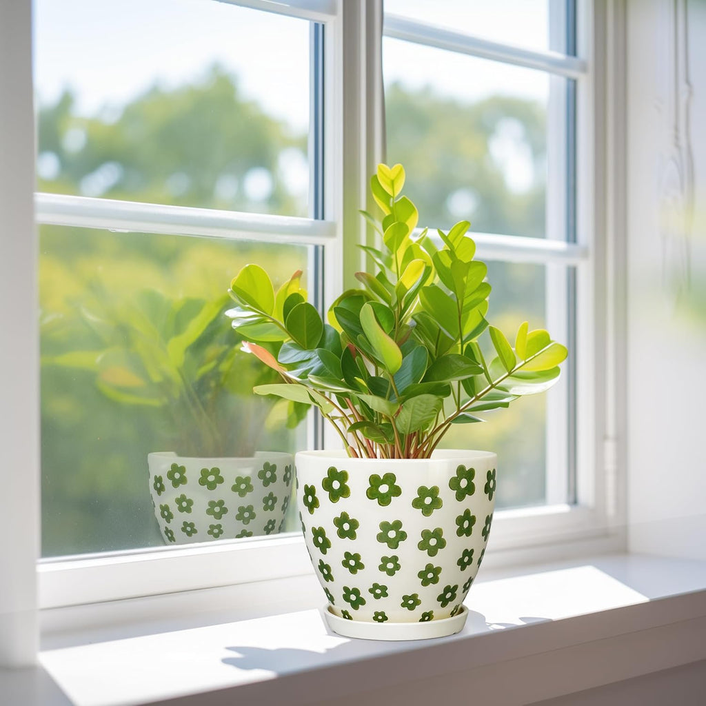 Ceramic Plant Pot - 6.8 Inch Ceramic Planter for Indoor Outdoor Plants, Boho Round Indoor Flower Pot with Drainage Hole and Saucer, Gifts for Plant Lovers, Home Garden Apartment Decor, White