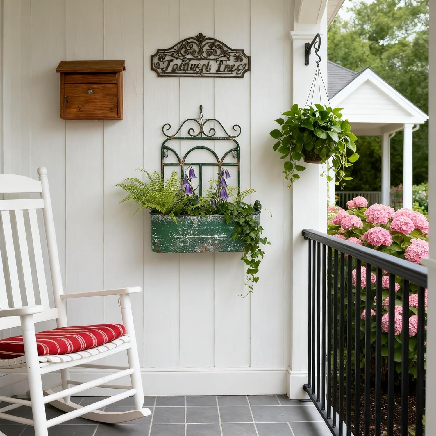 Rustic Metal Wall Planter Country Garden Wall Hanging Mount Vase Pocket Outdoor Vintage Hanging Pot Farmhouse Wall Decor for Plants Flowers (Green)