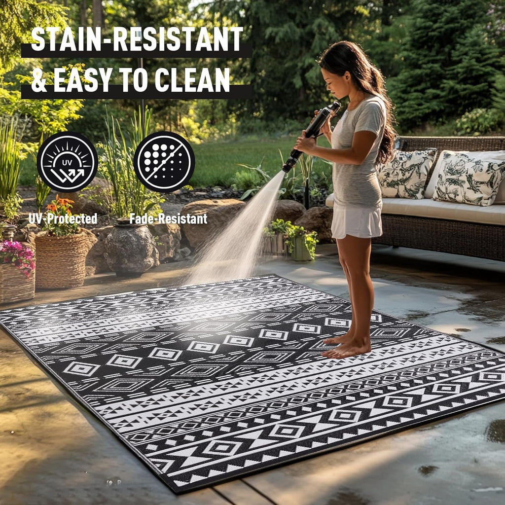 WILDROOTS 5x8 Feet Black and White Plastic Outdoor Rug, Stain Resistant Waterproof Reversible Outdoor Patio Rug, Fade Resistant Camping Rug