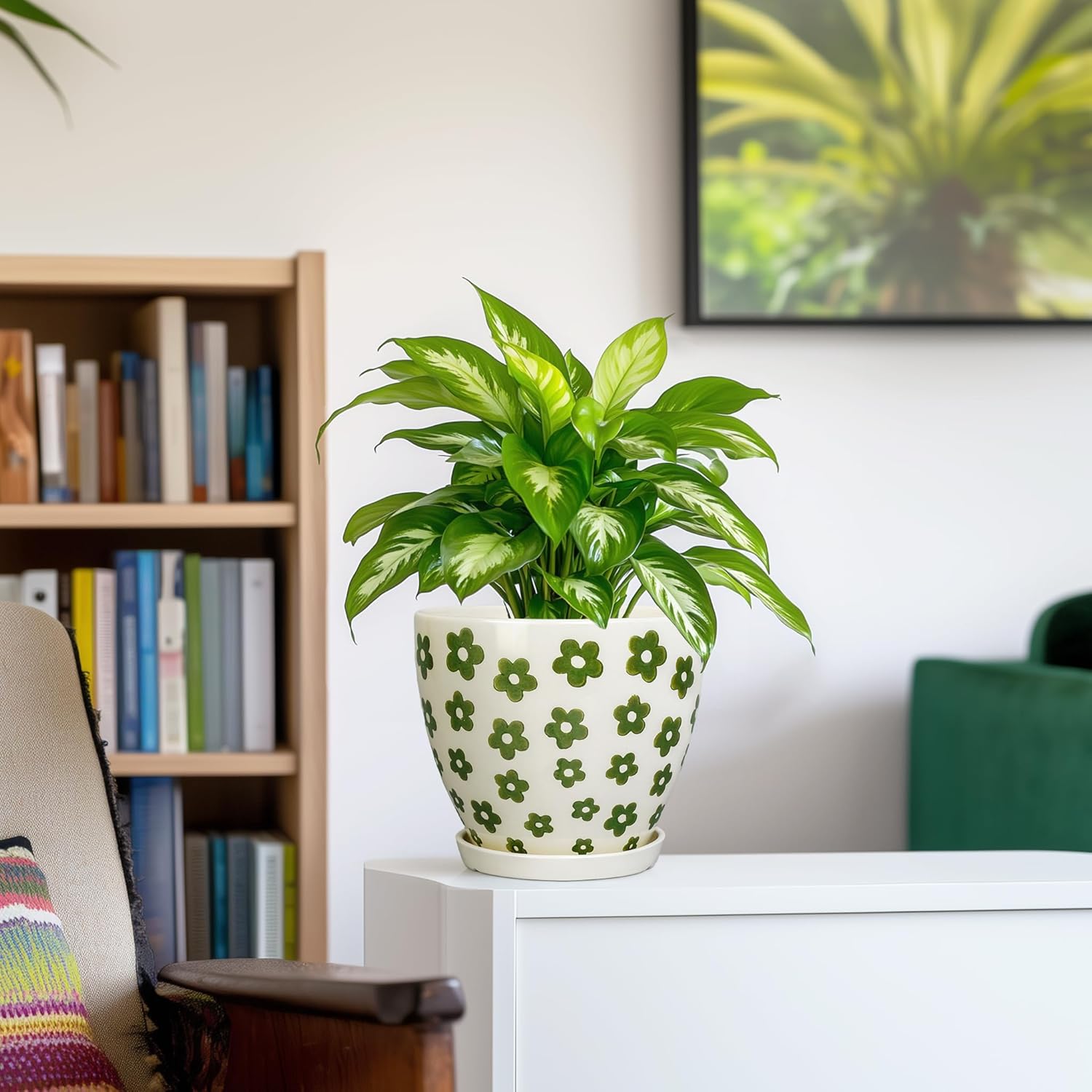 Ceramic Plant Pot - 6.8 Inch Ceramic Planter for Indoor Outdoor Plants, Boho Round Indoor Flower Pot with Drainage Hole and Saucer, Gifts for Plant Lovers, Home Garden Apartment Decor, White