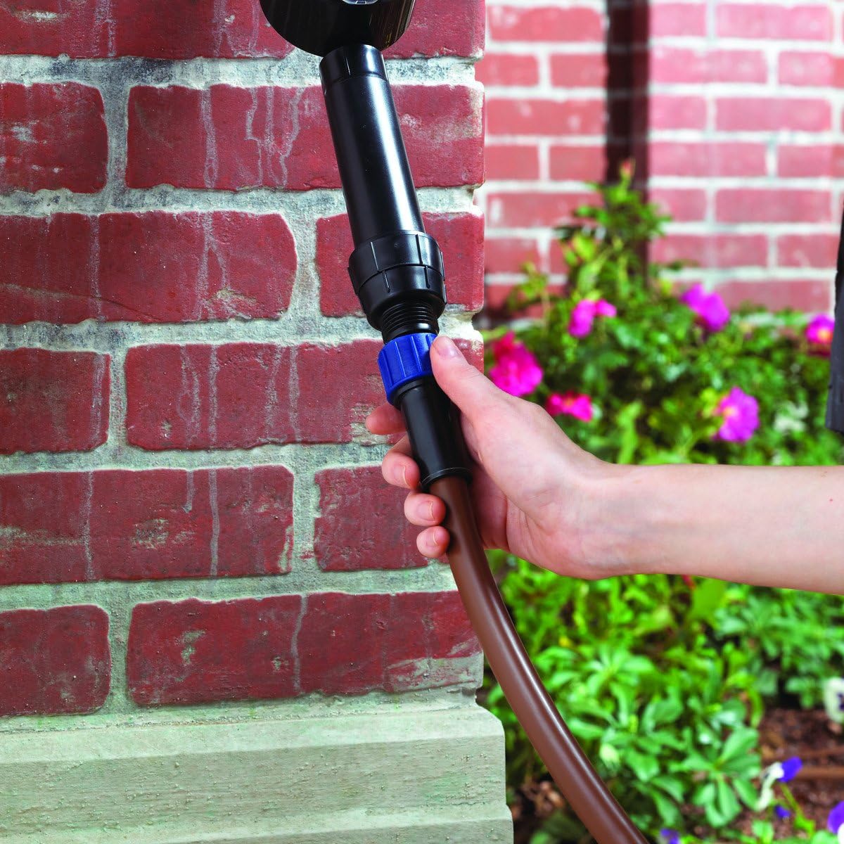 Raindrip SDFSTH1P Automatic Drip Irrigation Watering Kit with Timer for Flowers, Shrubs, and Trees, Waters up to 10 Plants, Includes Timer with Customizable Settings, 2 GPH Drippers