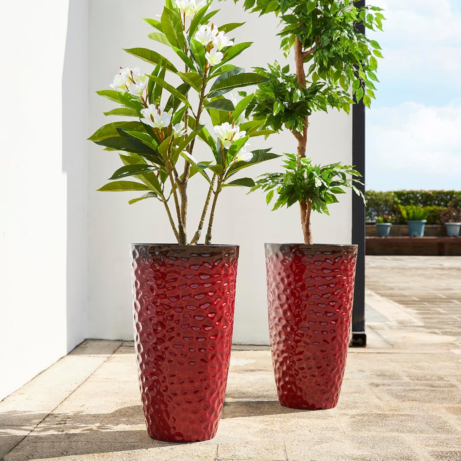 Glitzhome Set of 2 Oversized Plastic Planters for Plants,23.75" H Large PP and Stone Honeycomb Textured Gradient Red Planter Tall Planter Pot with Drainage Hole for Outdoor Front Porch and Patio Deck