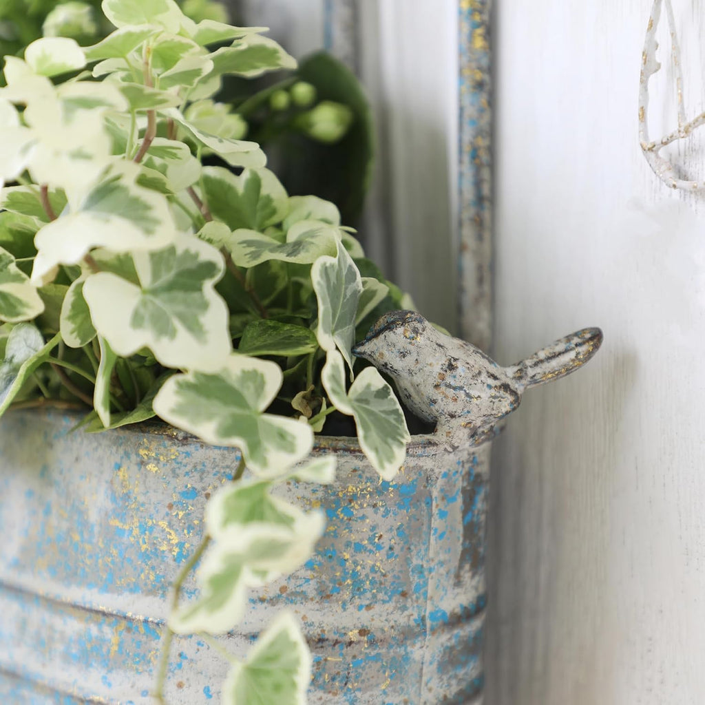 Rustic Metal Wall Planter Country Garden Wall Hanging Mount Vase Pocket Outdoor Vintage Hanging Pot Farmhouse Wall Decor for Plants Flowers (Blue)