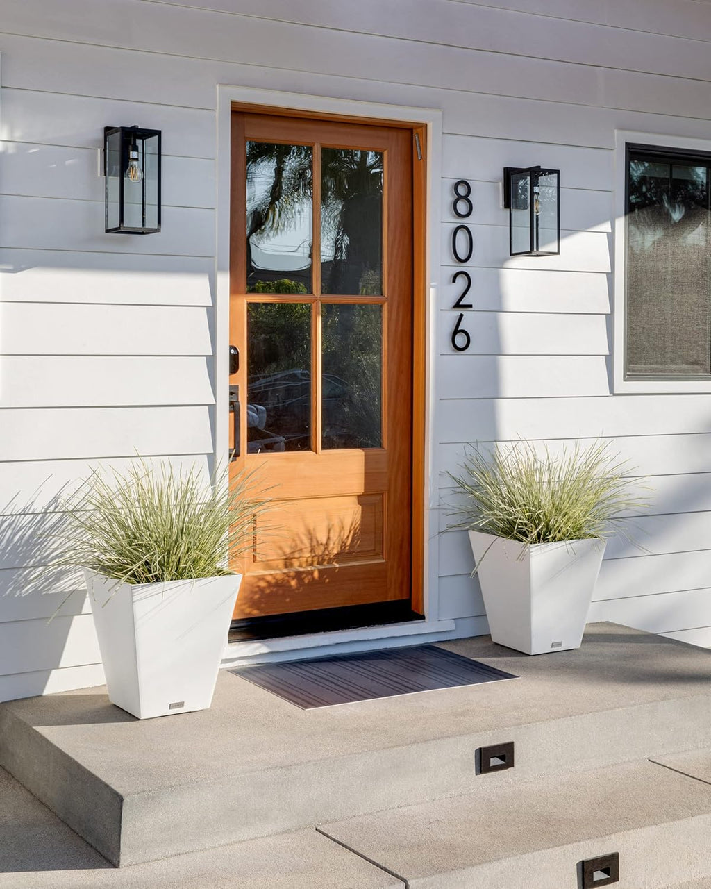 Veradek Pure Series Nobleton Plastic Planter - Large Pots for Indoor or Outdoor Porch/Patio | Durable All-Weather Use with Drainage Holes | Modern Planter Décor for Flowers, Shrubs, Trees