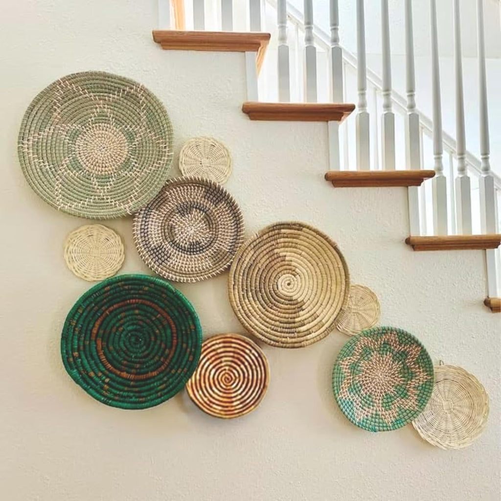 Wicker Basket Wall Decor – Boho Baskets For Wall Decoration with Loop Attached, Handwoven Wall Plates, Natural Woven Wall Art for Living Room Bedroom, Decorative Seagrass Wall Hanging Set of 10