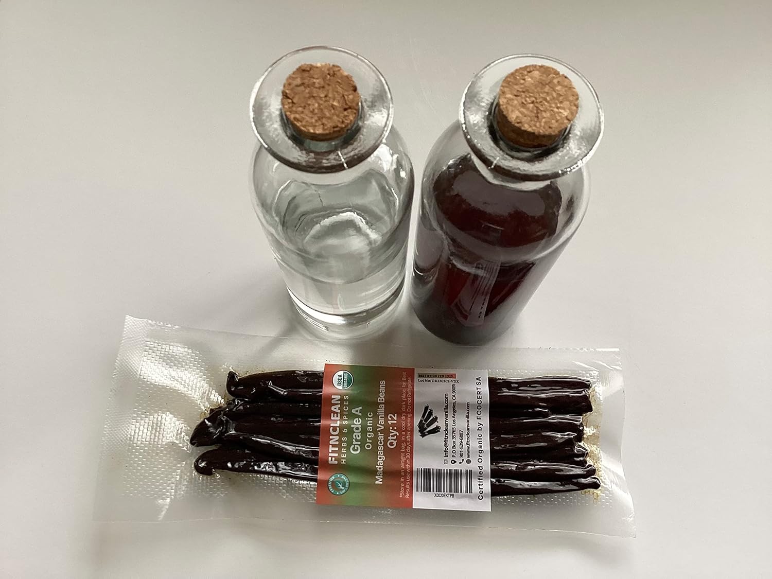 12 Organic Madagascar Vanilla Beans Grade A. Certified USDA Organic 6"-7.5" by FITNCLEAN VANILLA for Chefs, Extract, Baking and Essence. Gourmet Bourbon NON-GMO Whole Pods