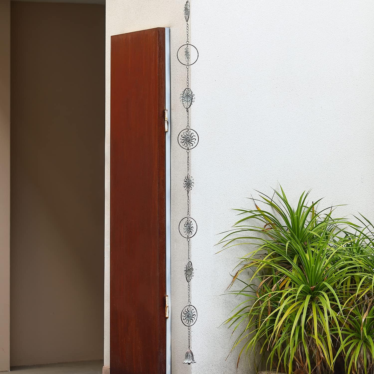 Sun Face Rain Chains, 8.5 Feet Length, Rain Gutter Chains, Functional and Decorative Replacement for Gutter Downspouts, Metal Loop Rain Catcher Chain, Rain Chains for Outside Garden Balcony Porch