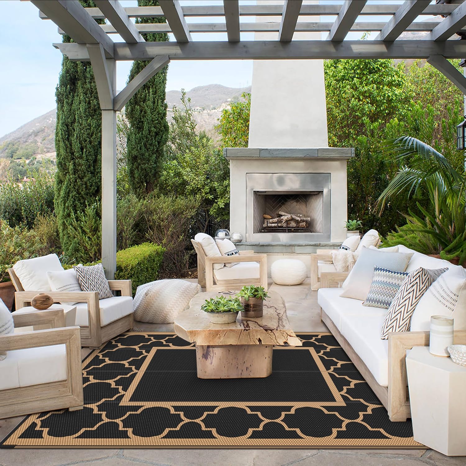 GENIMO 4 ' x 6 ' Outdoor Rug for Patio Clearance, Waterproof Indoor Outdoor Plastic Straw Rugs Carpet, Reversible Outside Area Rv Mat for Camping, Balcony Porch, Deck, Picnic, Beach (Black & Brown)