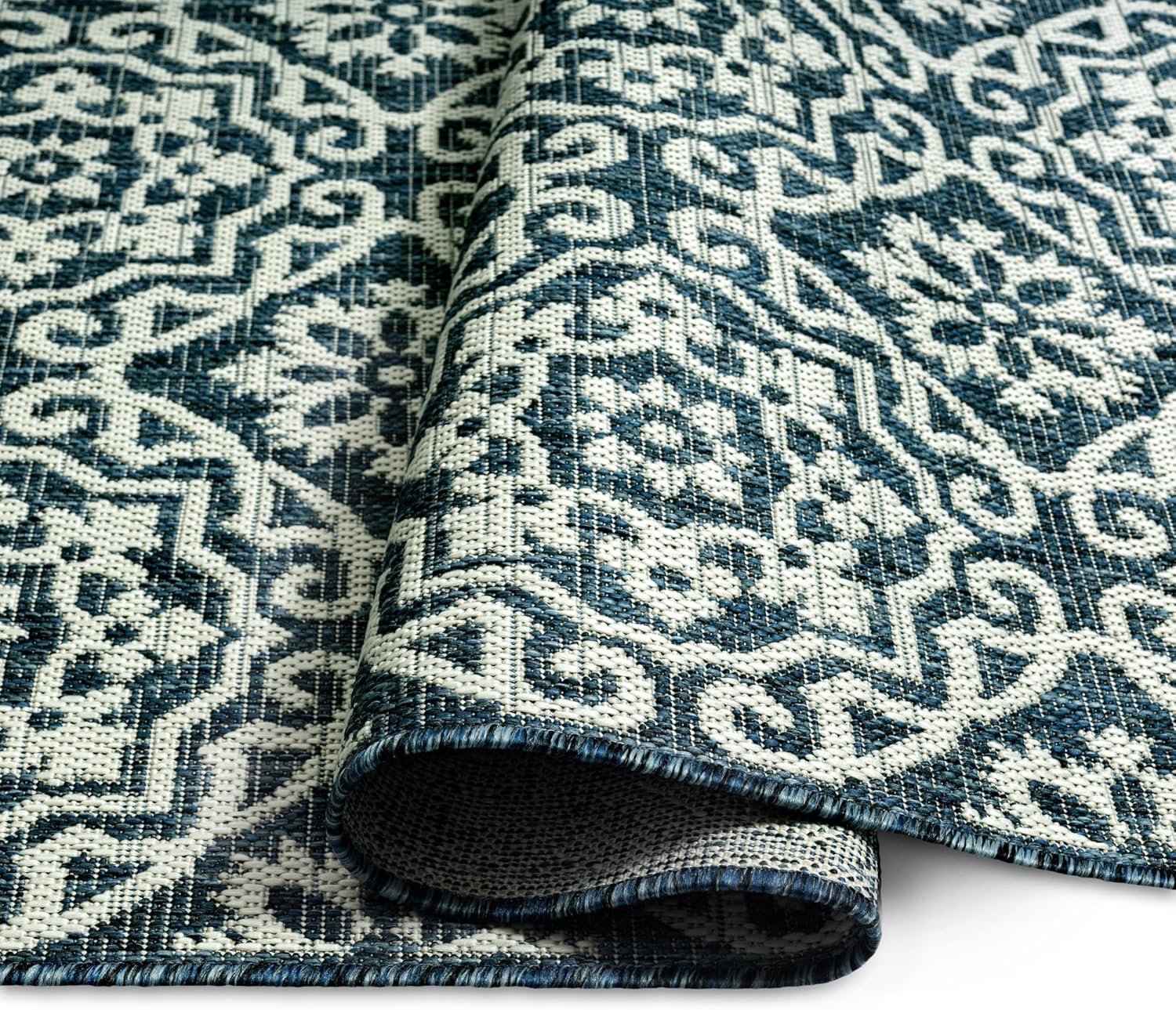 Nicole Miller New York Patio Country Julia Transitional Geometric Indoor/Outdoor Area Rug, Blue/White, 5'2"x7'2"