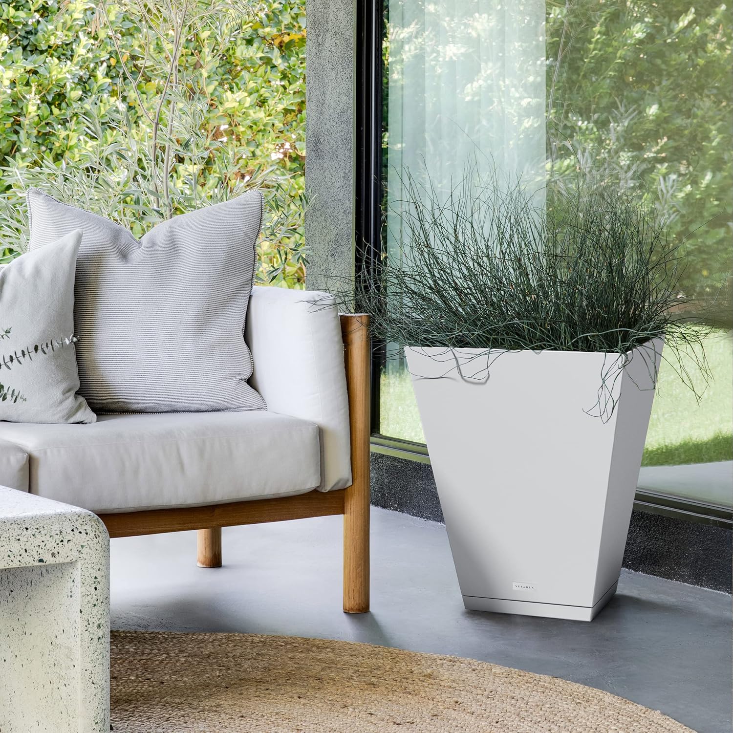 Veradek Nobleton Indoor/Outdoor Wide Square Planter (White, 22 inch - 2 Pack with 2 Saucer Trays)