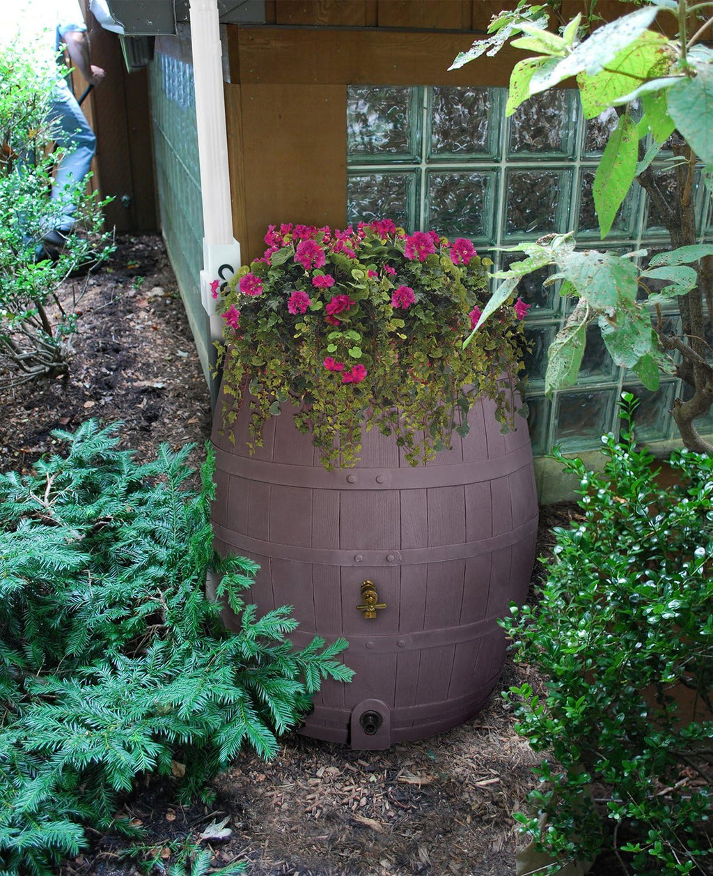 Rescue 50 Gallon Whiskey Rain Barrel – Brown