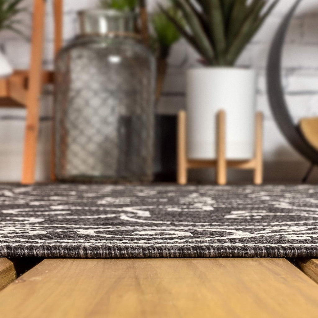 JONATHAN Y SMB106G-8R Charleston Vintage Filigree Textured Weave Black/Gray 8' Round Indoor/Outdoor Area Rug, Pet Friendly, Non-Shedding, Stain Resistant, Easy-Cleaning for Backyard, Patio, Porch