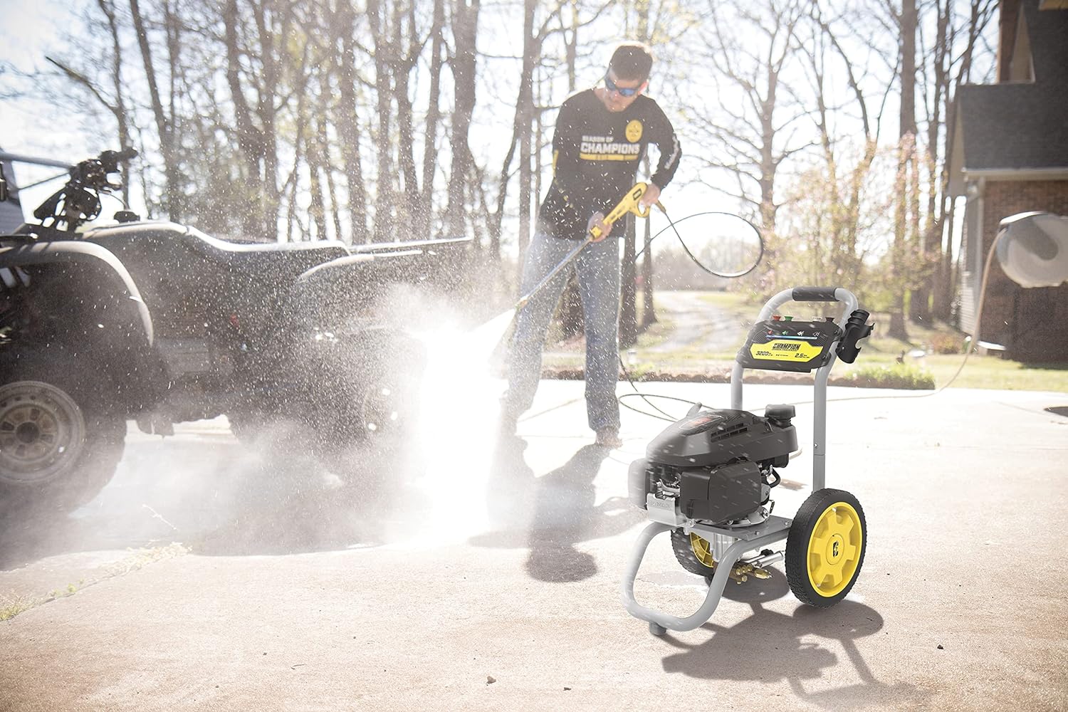 Champion Power Equipment 3200-PSI 2.5-GPM Low Profile Gas Pressure Washer with Honda Engine