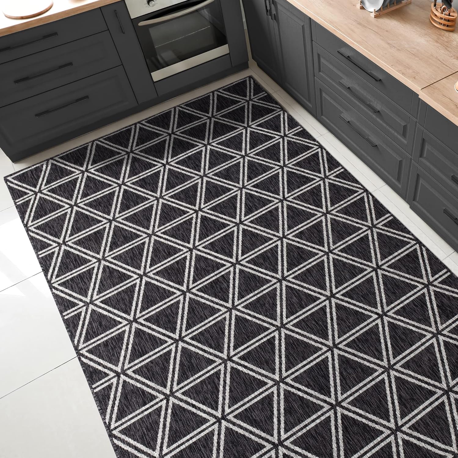 Keen Home Design Outdoor Rug - 6x9 Washable Indoor/Outdoor Rug for Patio, Balcony, Kitchen, Garden, Beach, Deck and Porch. Size: 6'7" x 9'2"