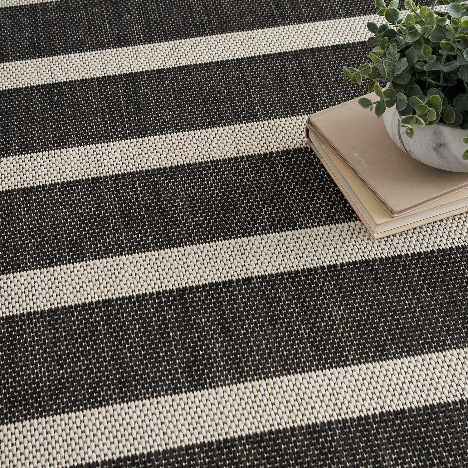 Nourison Home Positano Indoor/Outdoor Black Ivory 5' x 7' Area Rug, Easy Cleaning, Non Shedding, Bed Room, Living Room, Dining Room, Deck, Backyard, Patio (5x7)