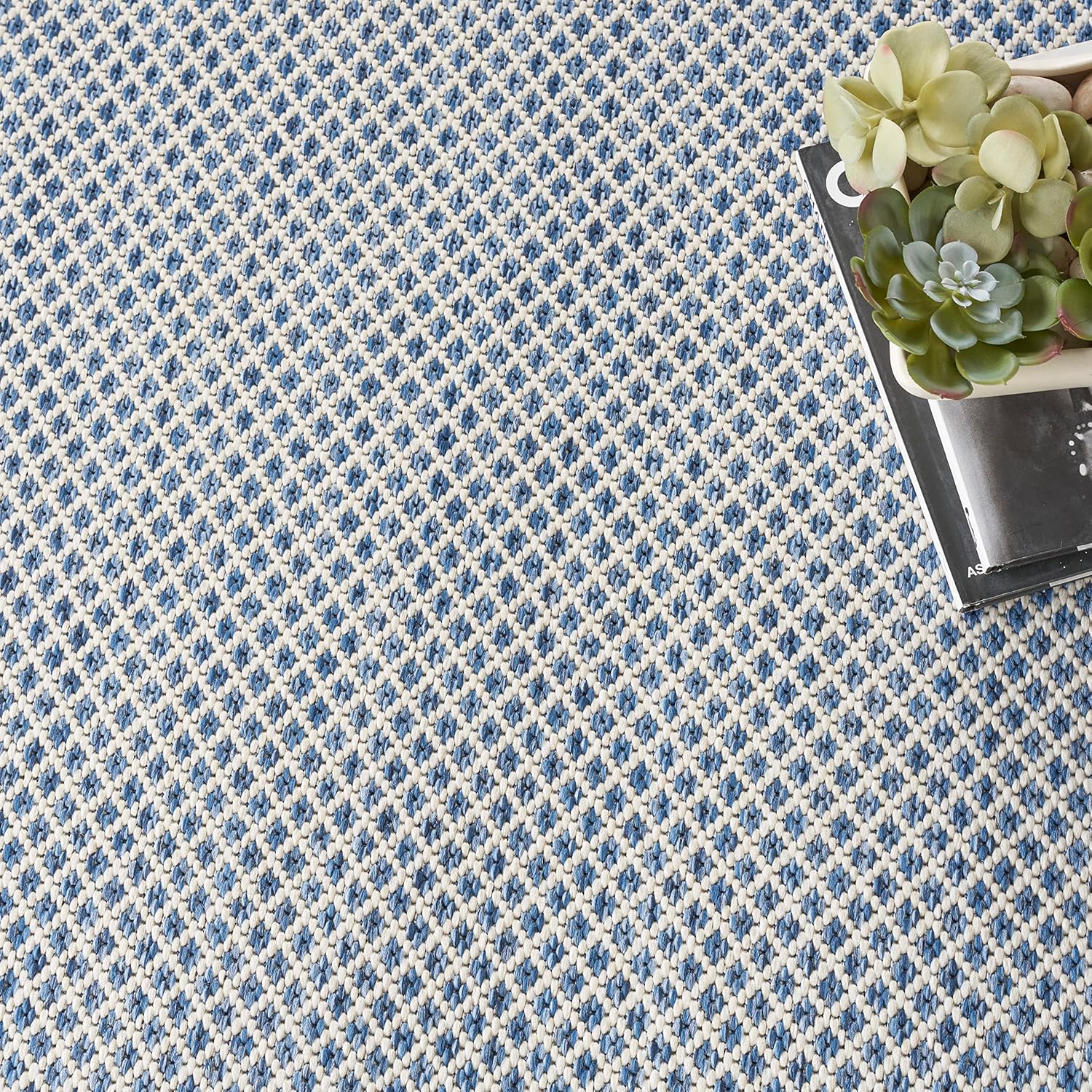 Nourison Home Courtyard 8' x Round Ivory Blue Fabric Modern Area Rug (8' Round)