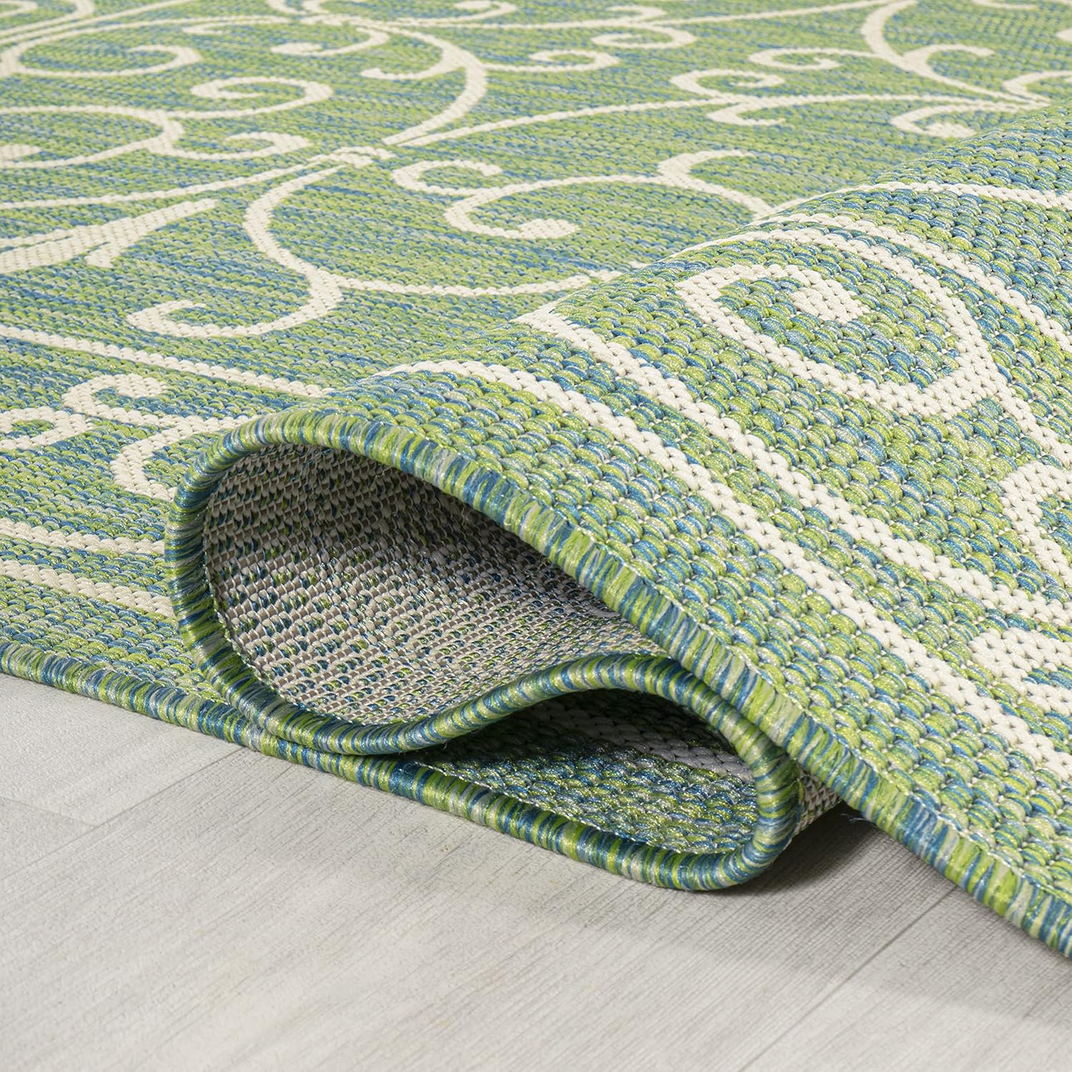 JONATHAN Y SMB106K-4 Charleston Vintage Filigree Textured Weave Indoor Outdoor Area Rug, Classic Traditional Easy-Cleaning,Bedroom,Kitchen,Backyard,Patio,Non Shedding, 4 X 6, Green/Ivory